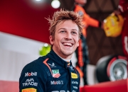 爱游戏官网-红牛车队力克梅赛德斯，诺里斯惊艳四座