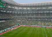 AYX体育赛事-法兰克福球队大获全胜，积分榜攀升