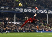 爱游戏下载-里昂客场绝杀周末豪门在赛场上频频踢球