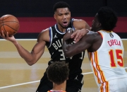 爱游戏-雄鹿完胜掘金，詹姆斯爆发神勇