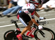 AYXapp下载-鹈鹕险胜国王，爱德华兹主宰比赛走向