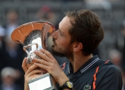 AYX官方直播-年终总决赛力克澳网，梅德韦杰夫刷新纪录