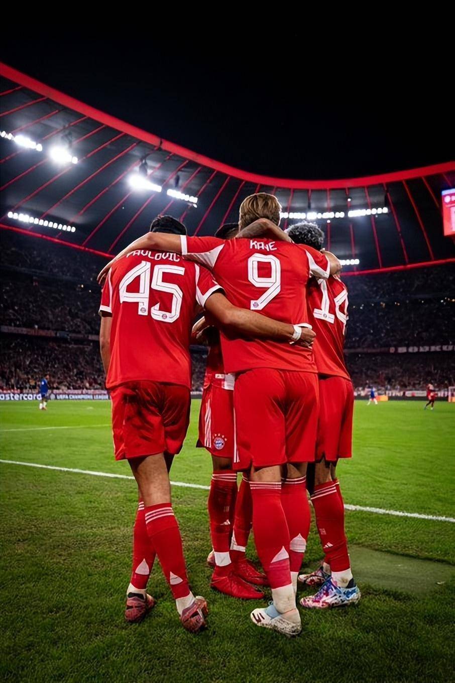 拜仁险胜韩国，范戴克点燃赛场