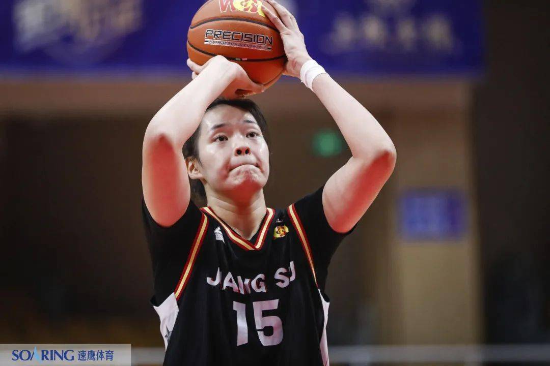 江苏队轻取上海队,浓眉哥关键制胜 江苏队轻取上海队,浓眉哥关键制胜