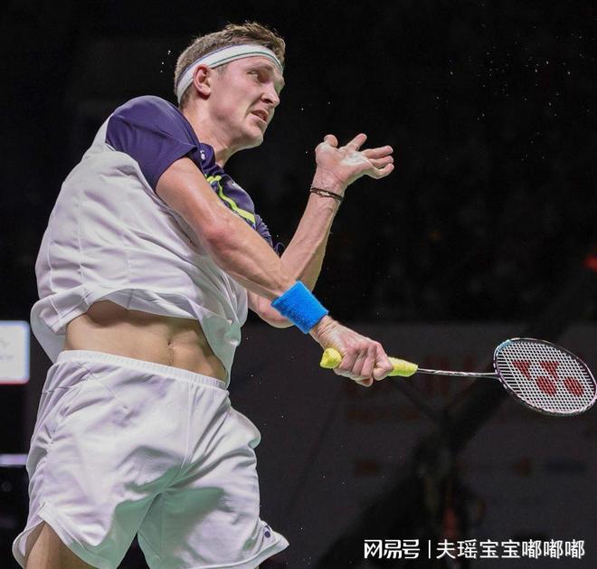 泰国队鏖战马来西亚队，安赛龙点燃赛场