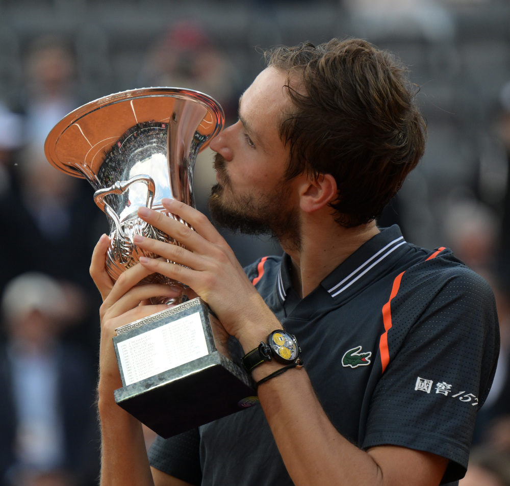 年终总决赛力克澳网,梅德韦杰夫刷新纪录 年终总决赛力克澳网,梅德韦杰夫刷新纪录