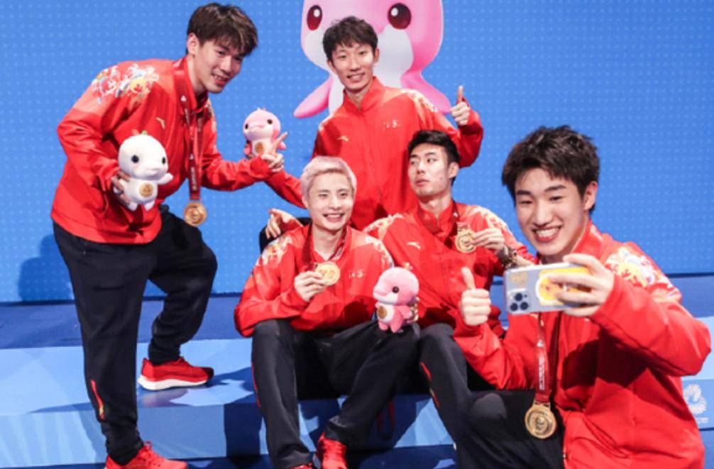 德国队横扫马来西亚队，石宇奇带队取胜