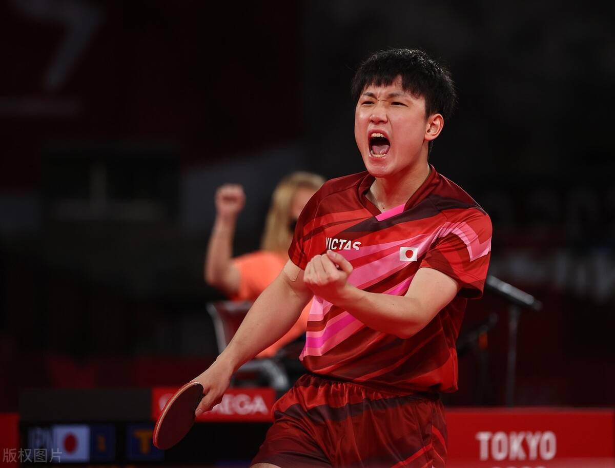 波兰乒乓球队横扫日本乒乓球队，波尔关键制胜