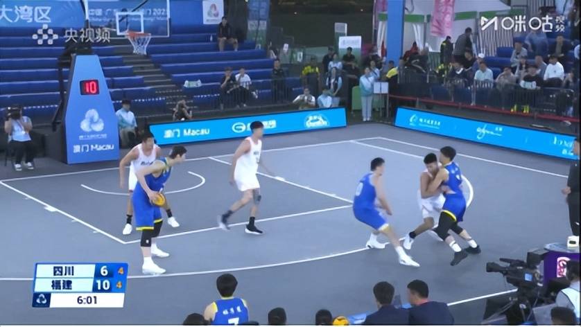 火箭翻盘四川队,王哲林高光表现 火箭翻盘四川队,王哲林高光表现
