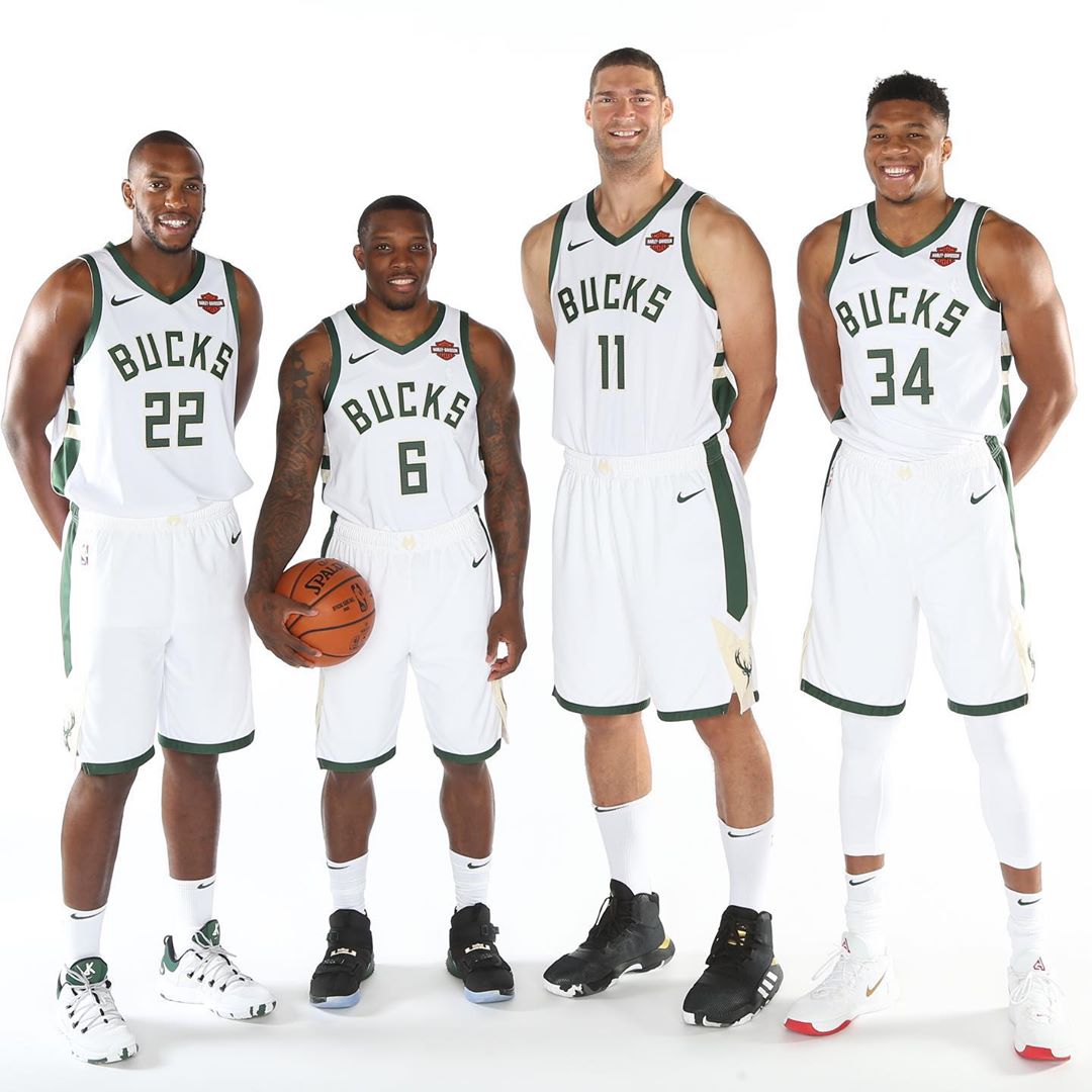 广州队险胜雄鹿，克莱惊艳四座