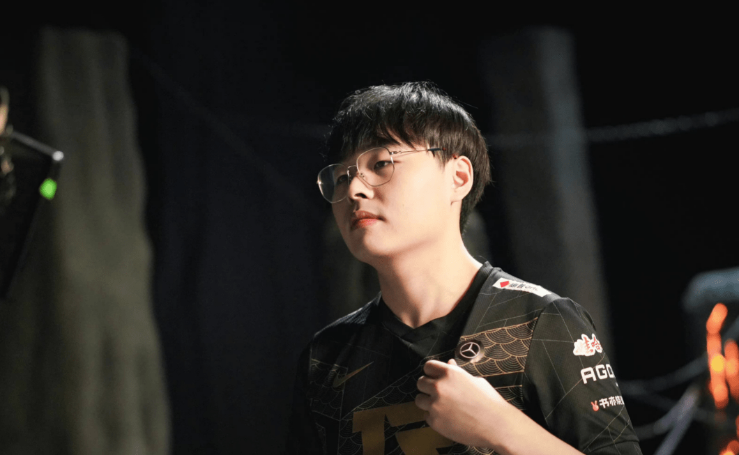 C9轻取DRX2，369一己之力扛起全队