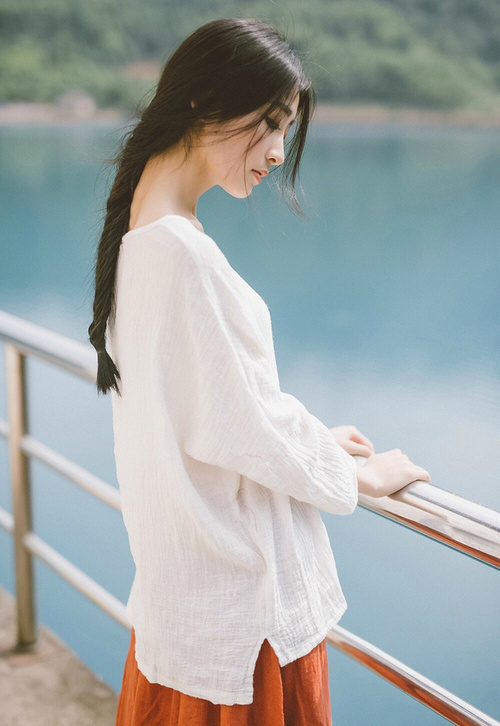 德甲争冠战焦点战与巴萨狂胜里昂,足球之夜的激情交响