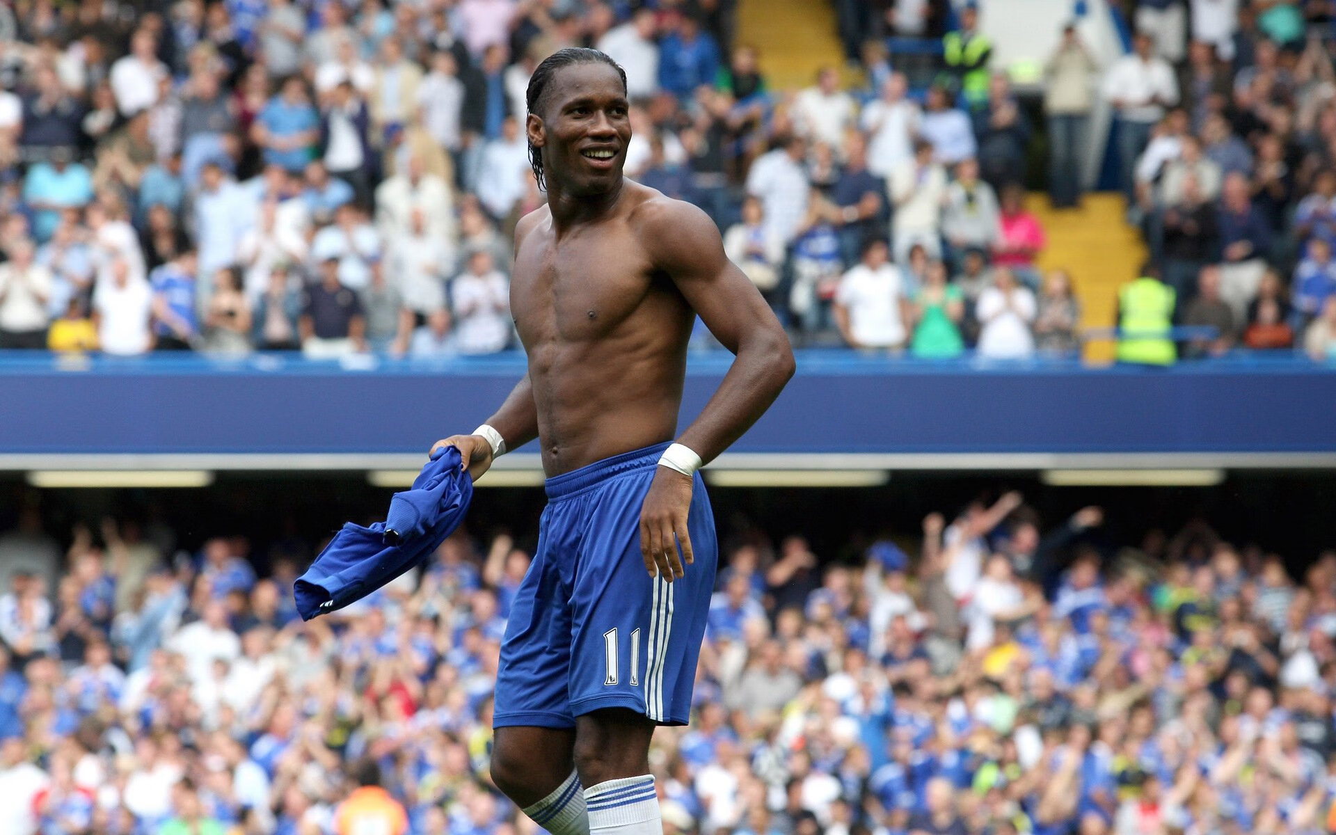 关键先生皮克一锤定音,曼联连续得分压制莱比锡红牛